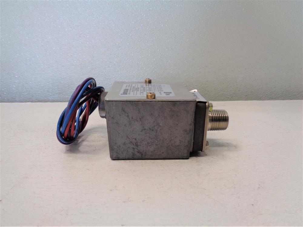 Barksdale Econotrol Pressure Actuated Switch E1HG90Q44